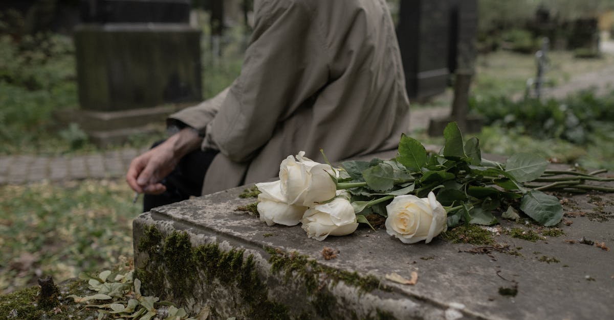 découvrez notre sélection de plaques funéraires personnalisées pour rendre hommage à vos proches disparus. nos plaques funéraires en différentes matières et styles sont conçues pour être durables et émouvantes, offrant un souvenir éternel en mémoire de ceux qui vous ont quitté.