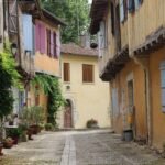 découvrez le gers, une région de france riche en histoire et en paysages magnifiques. explorez ses villages pittoresques, sa gastronomie savoureuse et ses traditions culturelles. parfait pour les amateurs de nature et de patrimoine!