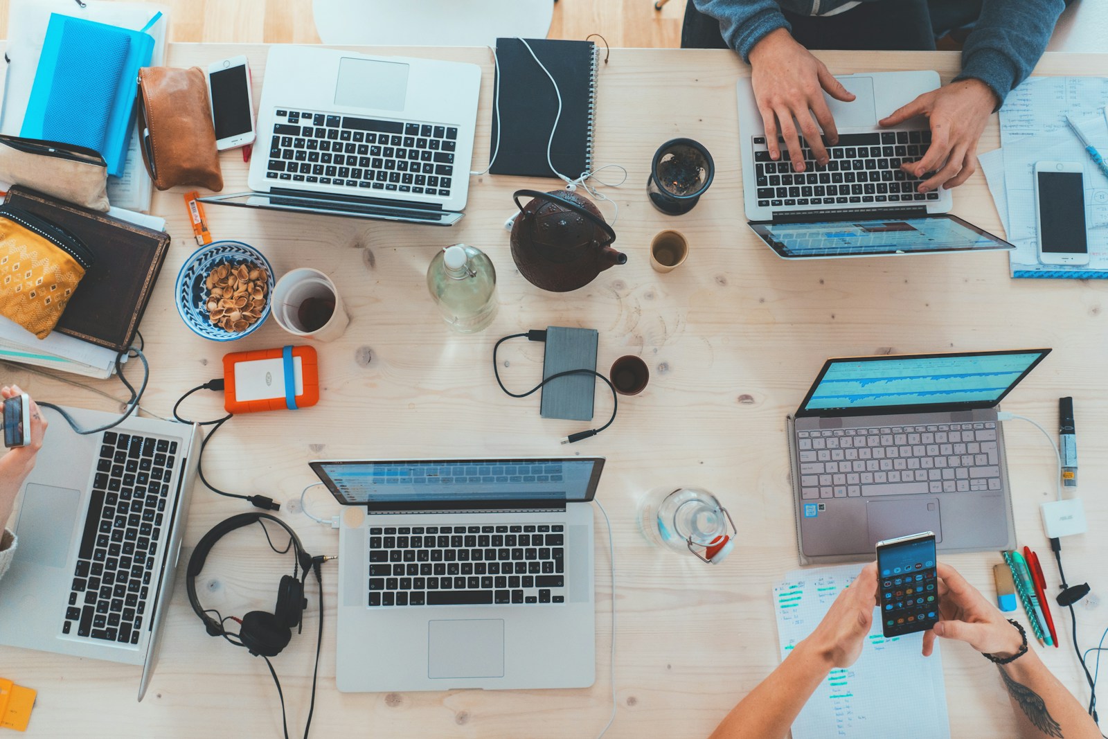 Entraide entre Webmasters et Rédacteurs Web : Clé d’une Collaboration Efficace