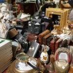 Cherchez l'information sur Bricabrac : guide complet pour les passionnés de brocante et de seconde main Dans un monde où la consommation responsable et le goût pour les objets anciens prennent de plus en plus d’ampleur, les plateformes dédiées aux brocantes et aux vide-greniers se multiplient. Parmi elles, Bricabrac s’impose comme une référence incontournable pour tous ceux qui souhaitent chiner, vendre ou simplement s’informer sur les événements liés à la seconde main. Que vous soyez collectionneur, amateur de bonnes affaires ou organisateur d’événements, chercher l’information sur Bricabrac vous permet de gagner du temps, de découvrir des trésors et de participer à une dynamique locale et conviviale. Qu’est-ce que Bricabrac ? Bricabrac est une plateforme en ligne spécialisée dans la diffusion d’informations sur les brocantes, les vide-greniers, les marchés aux puces et les événements similaires organisés partout en France. Elle regroupe des milliers d’annonces, mises à jour régulièrement, et permet aux utilisateurs de consulter les dates, les lieux, les horaires et les détails pratiques des manifestations à venir. L’objectif principal de Bricabrac est de faciliter la rencontre entre les exposants et les chineurs, tout en valorisant le réemploi, la récupération et la consommation durable. En quelques clics, il est possible de planifier ses sorties, de repérer les événements proches de chez soi et de s’inscrire en tant que vendeur. Pourquoi chercher l’information sur Bricabrac ? Chercher l’information sur Bricabrac présente plusieurs avantages : Accès rapide à un calendrier complet des événements de seconde main dans toutes les régions. Filtrage par département, ville ou date, pour une recherche ciblée et efficace. Descriptions détaillées des événements, incluant le nombre d’exposants, les types d’objets proposés, les conditions d’accès et les coordonnées des organisateurs. Possibilité de s’inscrire en tant qu’exposant, avec des informations sur les modalités de participation. Mise en avant des événements locaux, souvent organisés par des associations ou des municipalités. Cette centralisation de l’information permet aux passionnés de ne rien manquer et aux organisateurs de toucher un public plus large. Comment utiliser Bricabrac efficacement ? Pour tirer le meilleur parti de la plateforme, voici quelques conseils pratiques : 1. Définir ses critères de recherche Avant de commencer, il est utile de savoir ce que l’on cherche : un vide-grenier dans son quartier, une brocante spécialisée dans les objets vintage, un marché aux puces avec des exposants professionnels… En précisant ses attentes, on peut utiliser les filtres proposés pour affiner les résultats. 2. Consulter le calendrier régulièrement Les événements sont mis à jour fréquemment. Il est donc recommandé de consulter le calendrier chaque semaine, surtout à l’approche des beaux jours, période propice aux manifestations en plein air. 3. Lire les descriptions avec attention Chaque annonce contient des informations utiles : nombre d’exposants, type de produits, horaires, accès, services disponibles (restauration, parking, animations…). Ces détails permettent de choisir les événements les plus adaptés à ses envies. 4. Préparer sa visite Une fois l’événement sélectionné, il est conseillé de préparer sa visite : prévoir de l’argent liquide, des sacs ou des caisses pour transporter ses trouvailles, vérifier la météo, et arriver tôt pour bénéficier des meilleures opportunités. Les types d’événements référencés sur Bricabrac La plateforme couvre une grande variété de manifestations : Vide-greniers : organisés par des particuliers, ils permettent de vendre des objets du quotidien à petits prix. Brocantes : souvent plus spécialisées, elles regroupent des exposants professionnels ou semi-professionnels. Marchés aux puces : lieux emblématiques pour les collectionneurs et les amateurs d’objets anciens. Braderies : événements de grande envergure, parfois liés à des fêtes locales. Bric-à-brac : mélange hétéroclite d’objets, souvent proposé dans un cadre convivial et familial. Chaque type d’événement a ses spécificités, et Bricabrac permet de les distinguer facilement. L’intérêt écologique et économique du bric-à-brac Participer à un bric-à-brac ou à une brocante, c’est aussi faire un geste pour l’environnement. En donnant une seconde vie aux objets, on limite les déchets, on réduit la production industrielle et on favorise une économie circulaire. C’est également une manière de consommer autrement, en privilégiant la qualité, l’authenticité et le lien social. Sur le plan économique, les bric-à-brac permettent de réaliser de bonnes affaires, que ce soit pour acheter à moindre coût ou pour vendre des objets inutilisés. C’est une alternative intéressante à la consommation classique, accessible à tous. Organiser un événement et le publier sur Bricabrac Les organisateurs peuvent également utiliser la plateforme pour promouvoir leurs événements. Il suffit de créer un compte, de remplir un formulaire avec les détails de la manifestation, et de publier l’annonce. Cela permet de toucher un public ciblé, déjà intéressé par ce type d’événement. Quelques conseils pour organiser un bric-à-brac réussi : Choisir une date et un lieu accessibles Prévoir une signalétique claire et une bonne organisation logistique Communiquer en amont sur les réseaux sociaux et les plateformes spécialisées Offrir des services complémentaires (restauration, animations, parking) Respecter les règles sanitaires et de sécurité Conclusion Chercher l’information sur Bricabrac, c’est s’ouvrir à un univers riche, convivial et durable. Que l’on soit acheteur, vendeur ou simple curieux, la plateforme offre tous les outils nécessaires pour découvrir, participer et profiter pleinement des événements liés à la seconde main. Dans un contexte où la consommation évolue vers plus de responsabilité et d’authenticité, Bricabrac s’impose comme un allié précieux pour tous les chineurs modernes. En quelques clics, vous pouvez planifier vos sorties, organiser votre propre événement ou simplement vous laisser surprendre par les trésors cachés du quotidien.