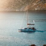 Croisière en Crète : pourquoi choisir un catamaran plutôt qu’un bateau classique